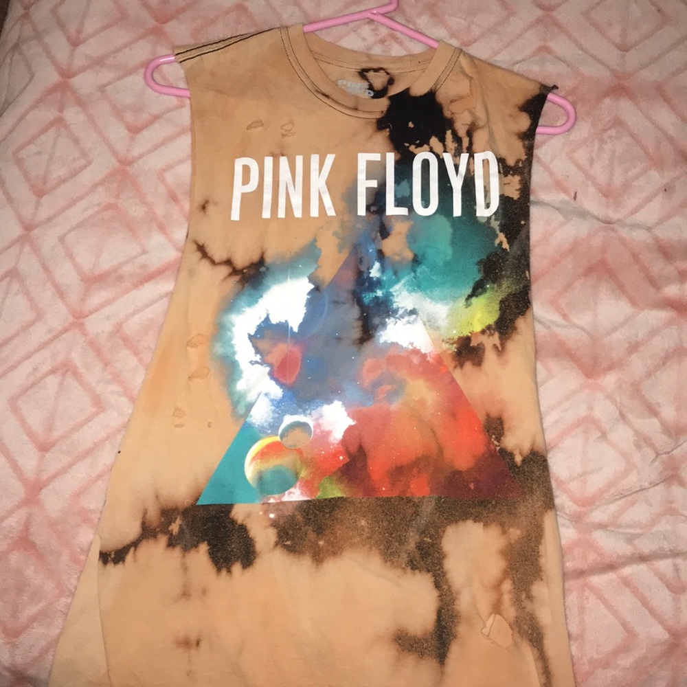 Pink Floyd Distressed Band Tee